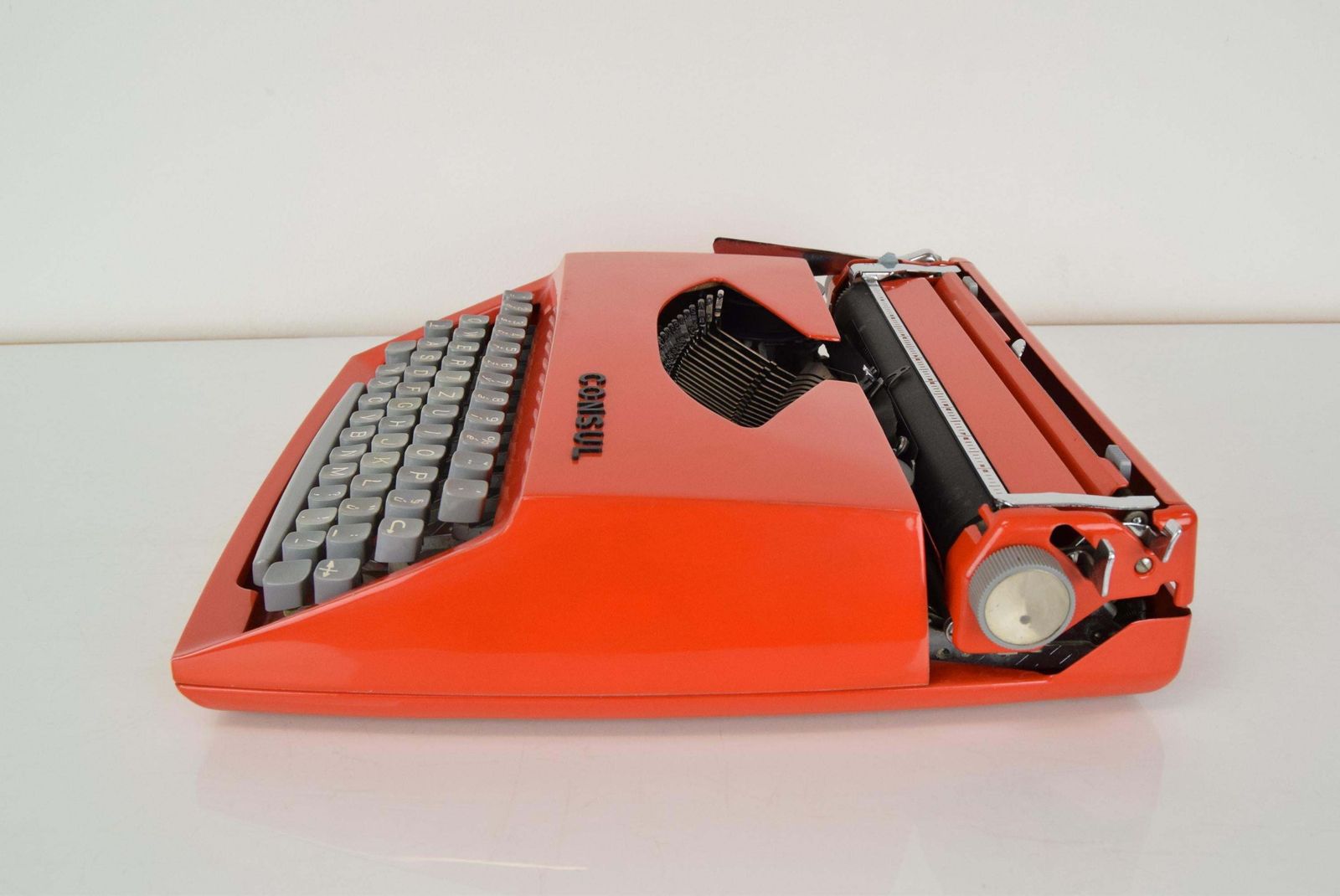 Mid Century Typemachine Consul, Ca. Jaren 1960. photo 441.0