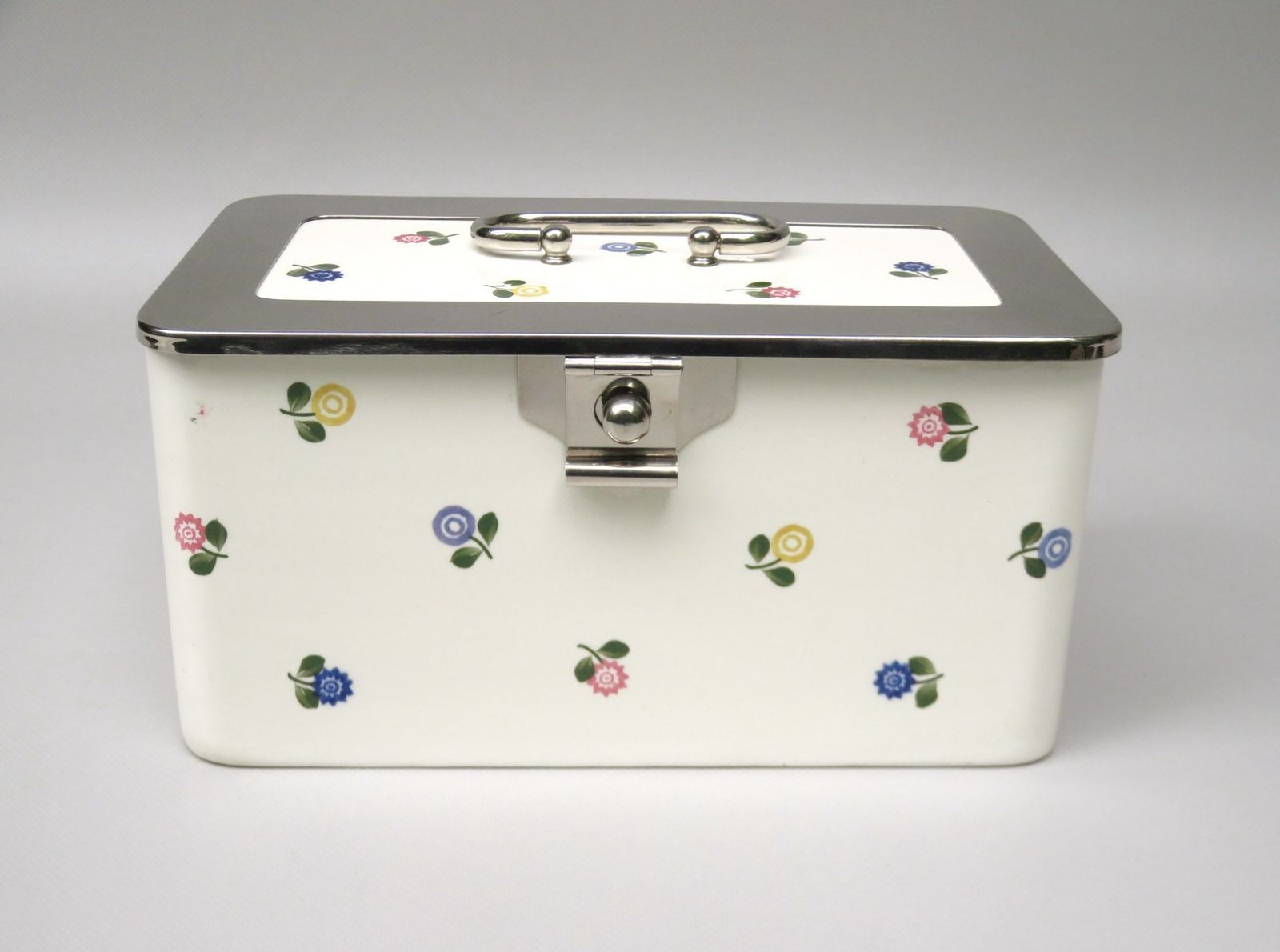 Art Nouveau German Ceramic Baisage Box From Wächtersbach And Wmf With Spreading Flowers photo for sale