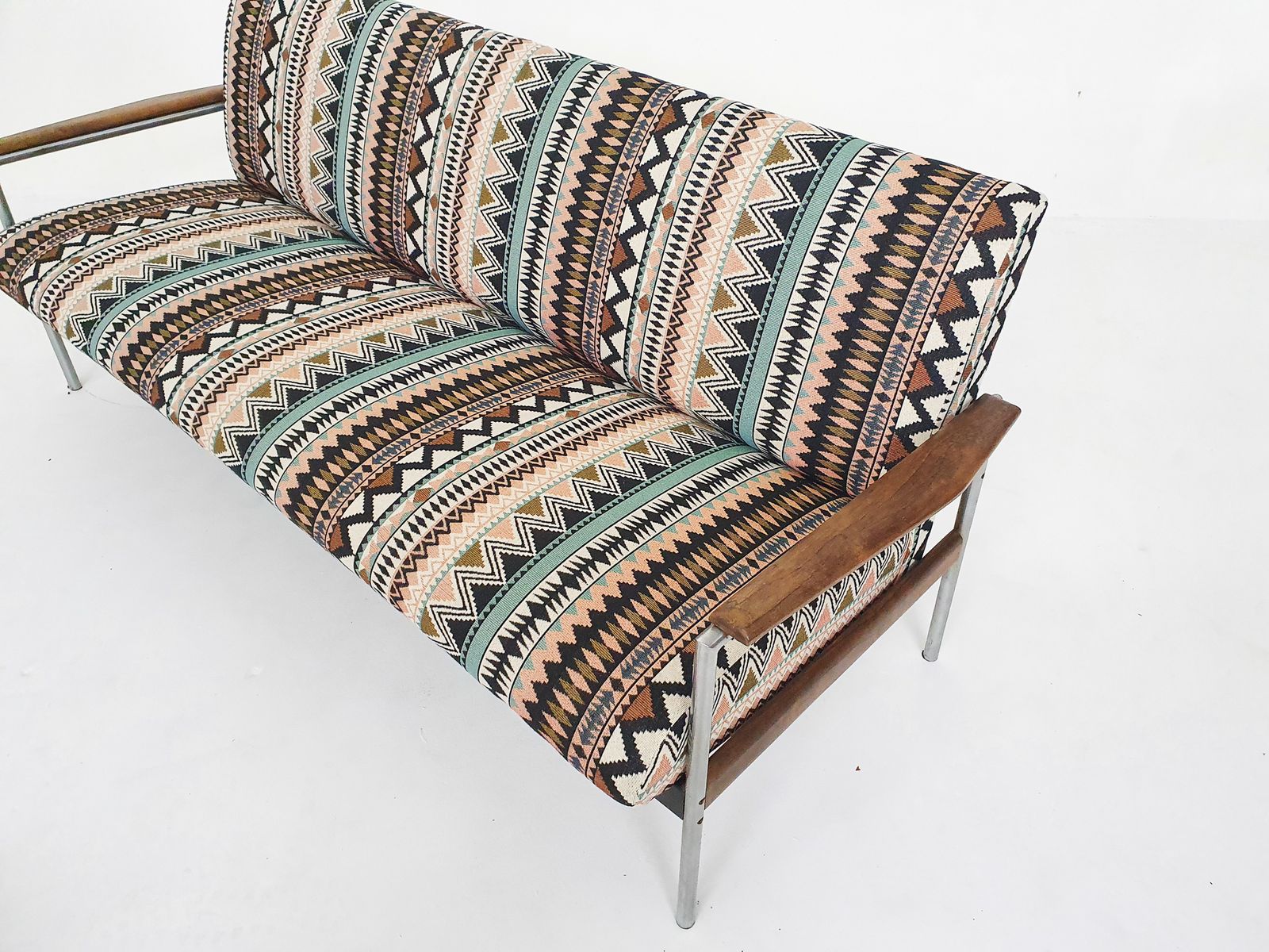 Mid Century Sofa, The Netherlands 1960's photo vinterior