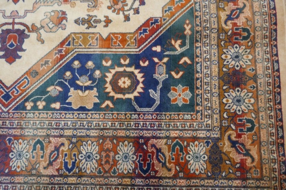 A Beautiful Traditional Tree Of Life Silk Rug photo vinterior