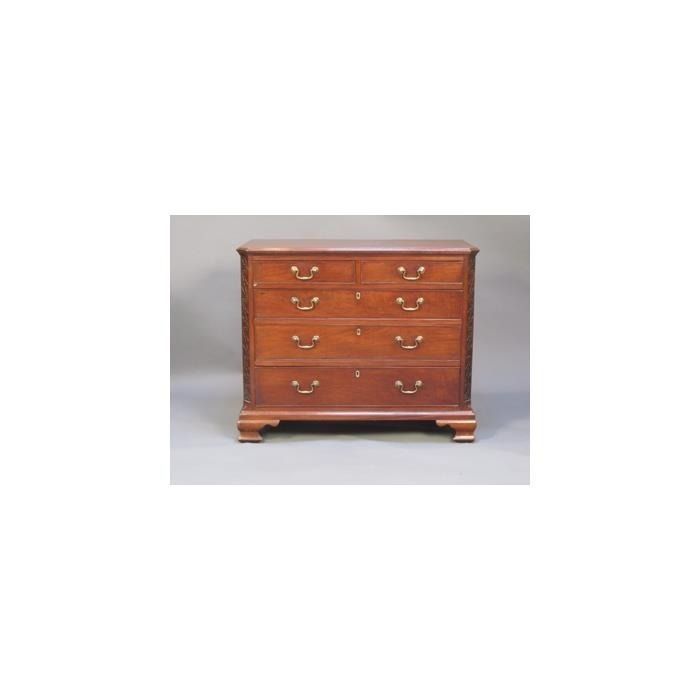 A Good 18thc Mahogany Chest Of Drawers