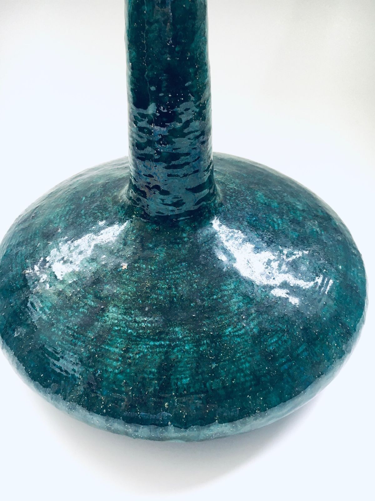 Handgemaakt Keramisch Geribbeld Vaasje, Art Pottery, België Ca. Jaren 1970 photo 310.0