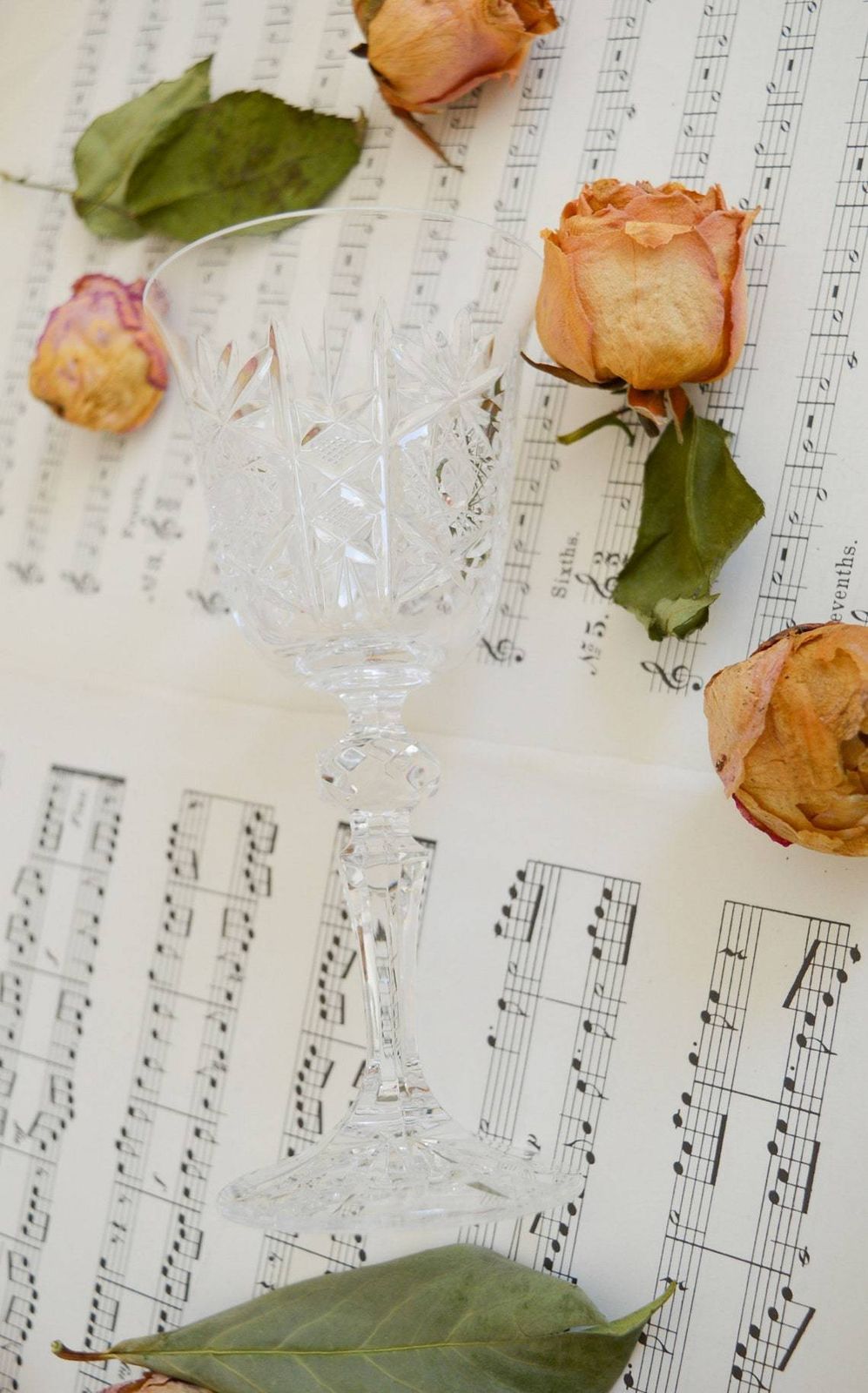 Rare Vintage Set Of 4 Cut Diamond Port Glasses Clear Embossed Crystal Glasses With Diamond Cut On Stem, Four Cut Crystal Sherry Glasses photo vinterior
