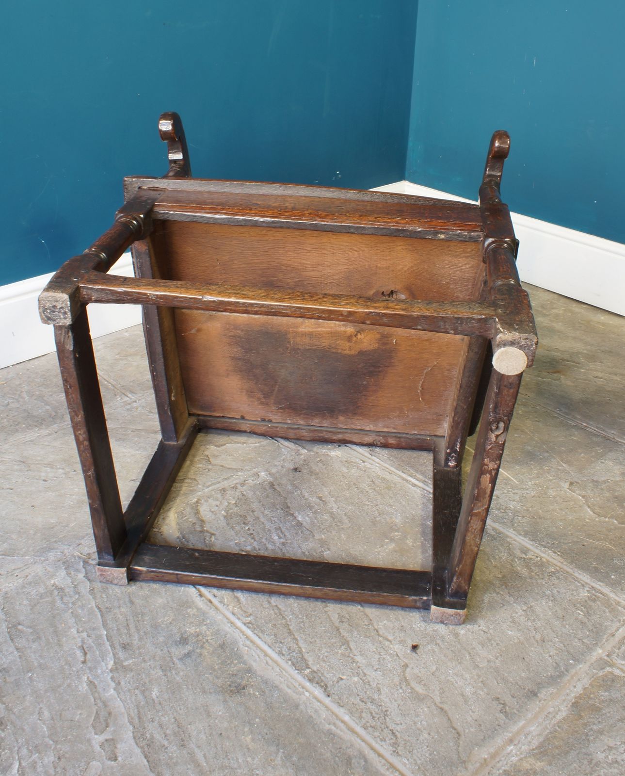 17th Century Oak Wainscot Chair. photo vintage