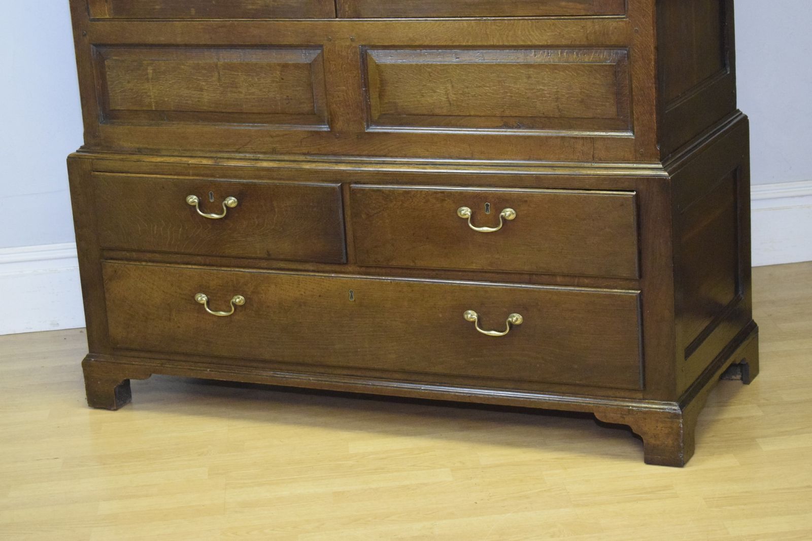Georgian Period Livery Oak Cupboard  Press photo 2450.0
