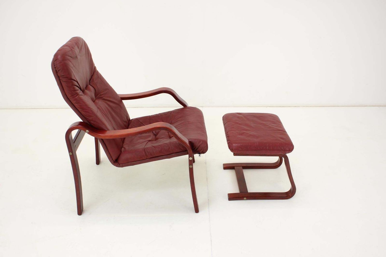 1980 Leather Armchair With Footrest, Ton Czechoslovakia photo 722.0