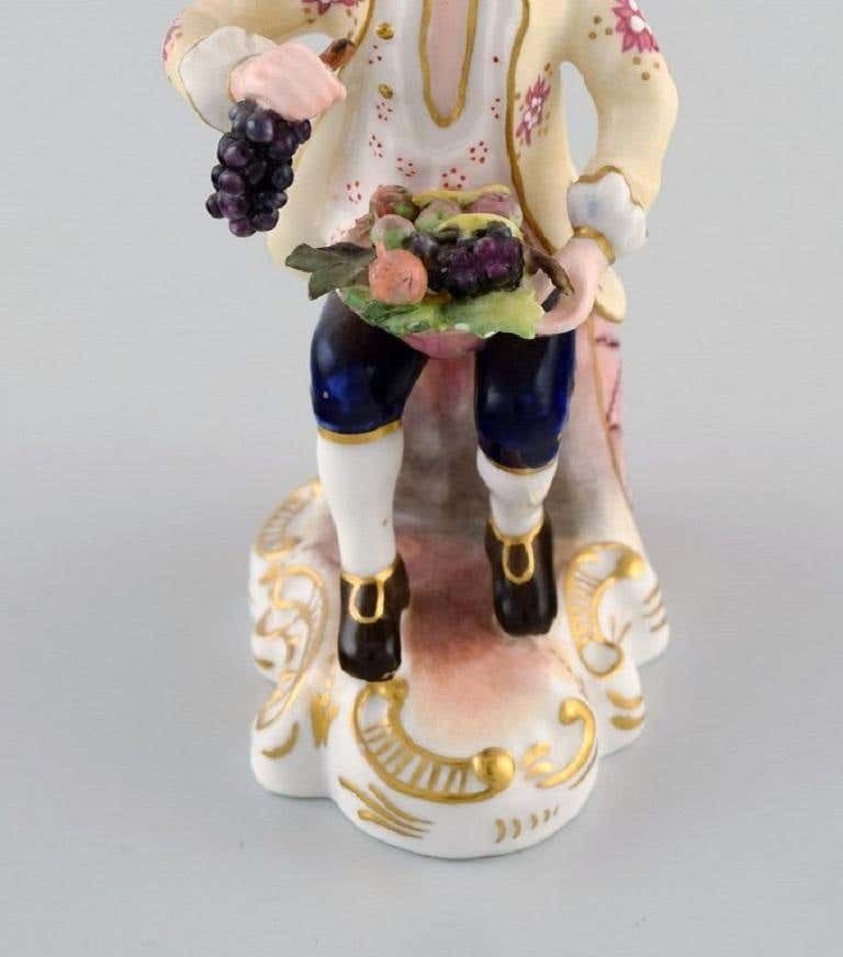 Royal Crown Derby, England, Hand Painted Porcelain Figure, "Fruitseller", 1930s photo vinterior
