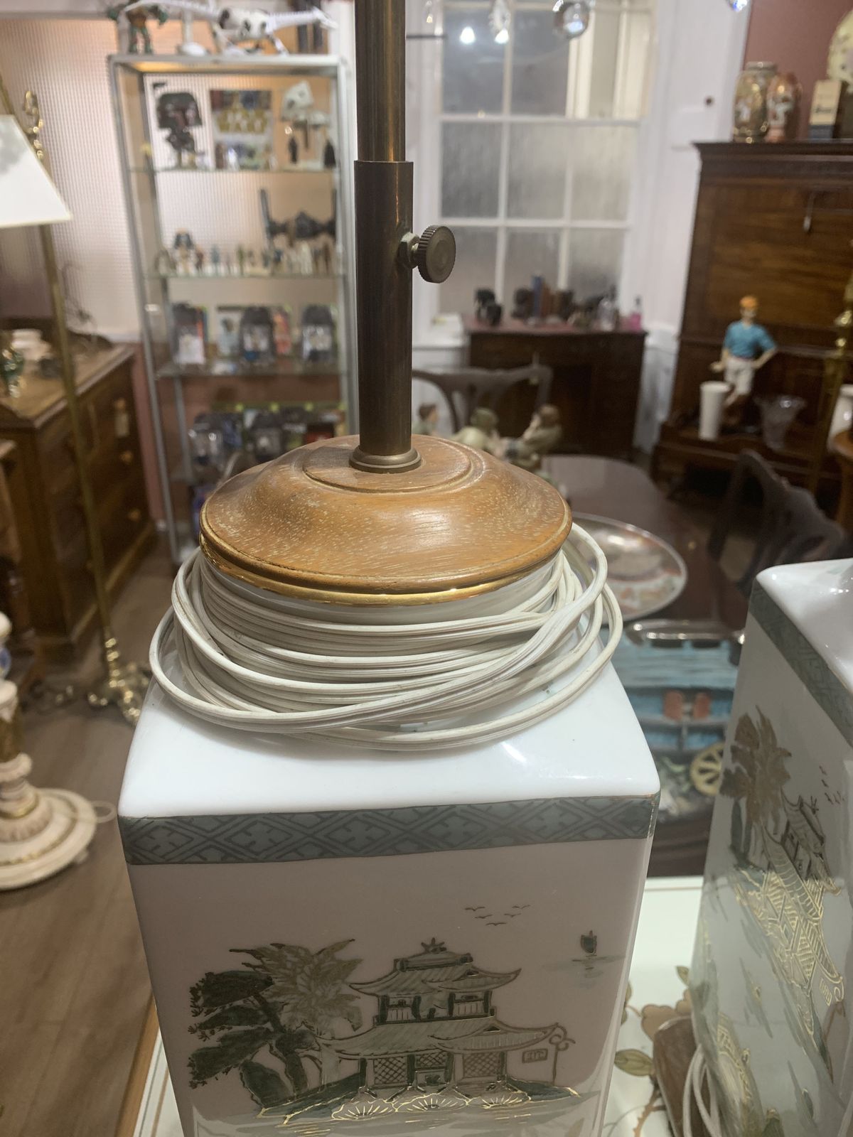 A Pair Of Hand Painted Porcelain Chinese Lamps photo Lighting