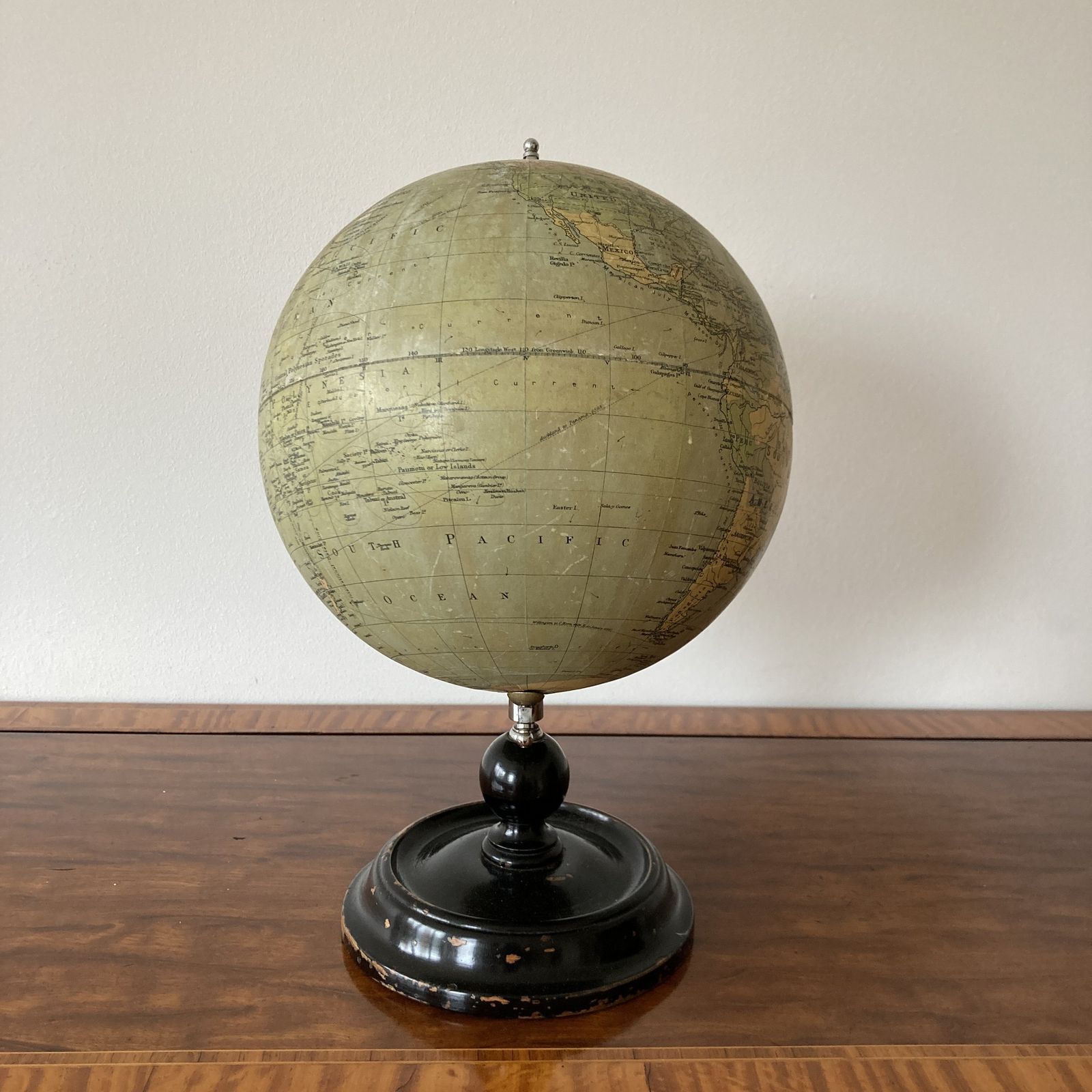 A Beautiful Quality George V Phillips 8” British Empire Terrestrial Globe, Circa 1930 photo vinterior