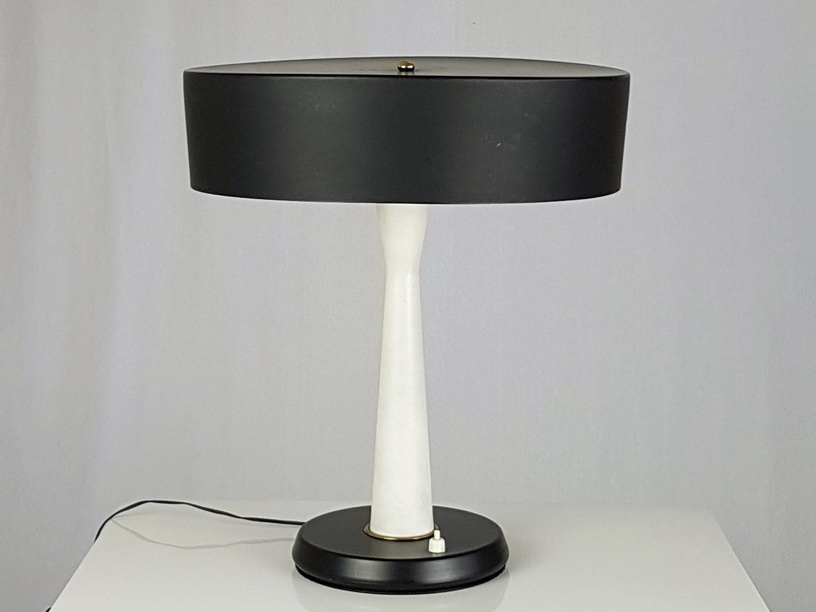 Mid Century Italian Black & White Table Lamp In Metal & Brass photo vinterior