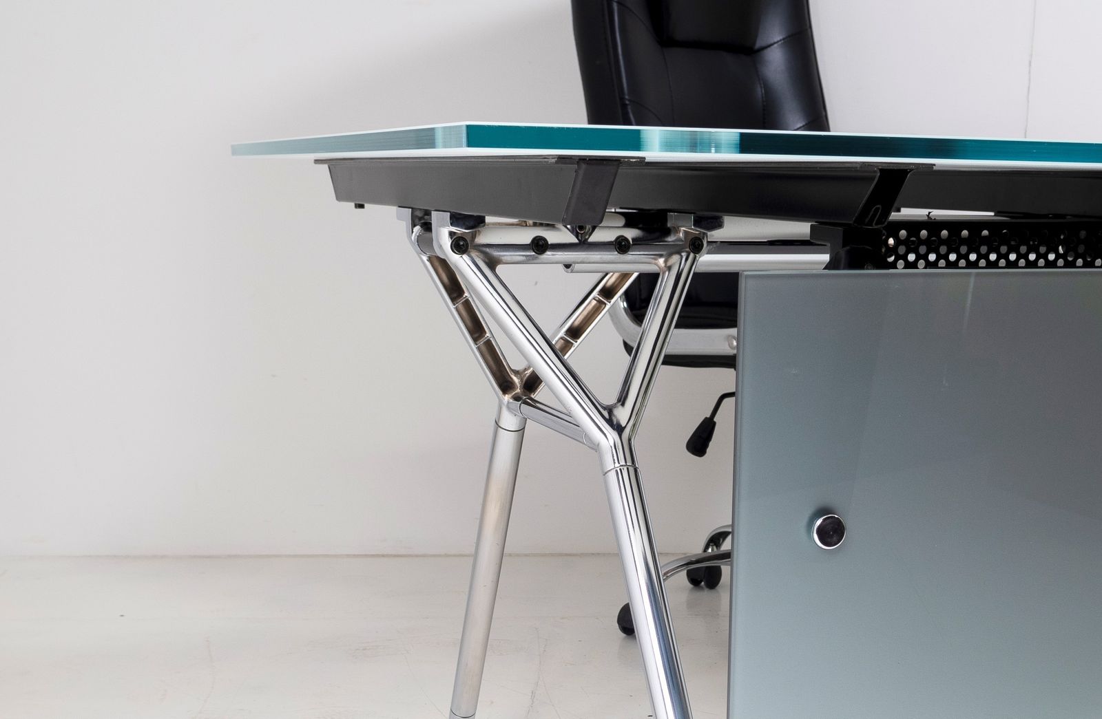 Italian Glass Top On Chrome Executive ‘Nomos’ Desk By Norman Foster For Tecno 1980s photo for sale