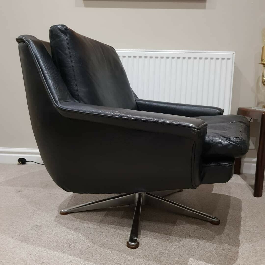 Mid Century Esa 802 Black Leather Armchair By Werner Langenfeld photo for sale