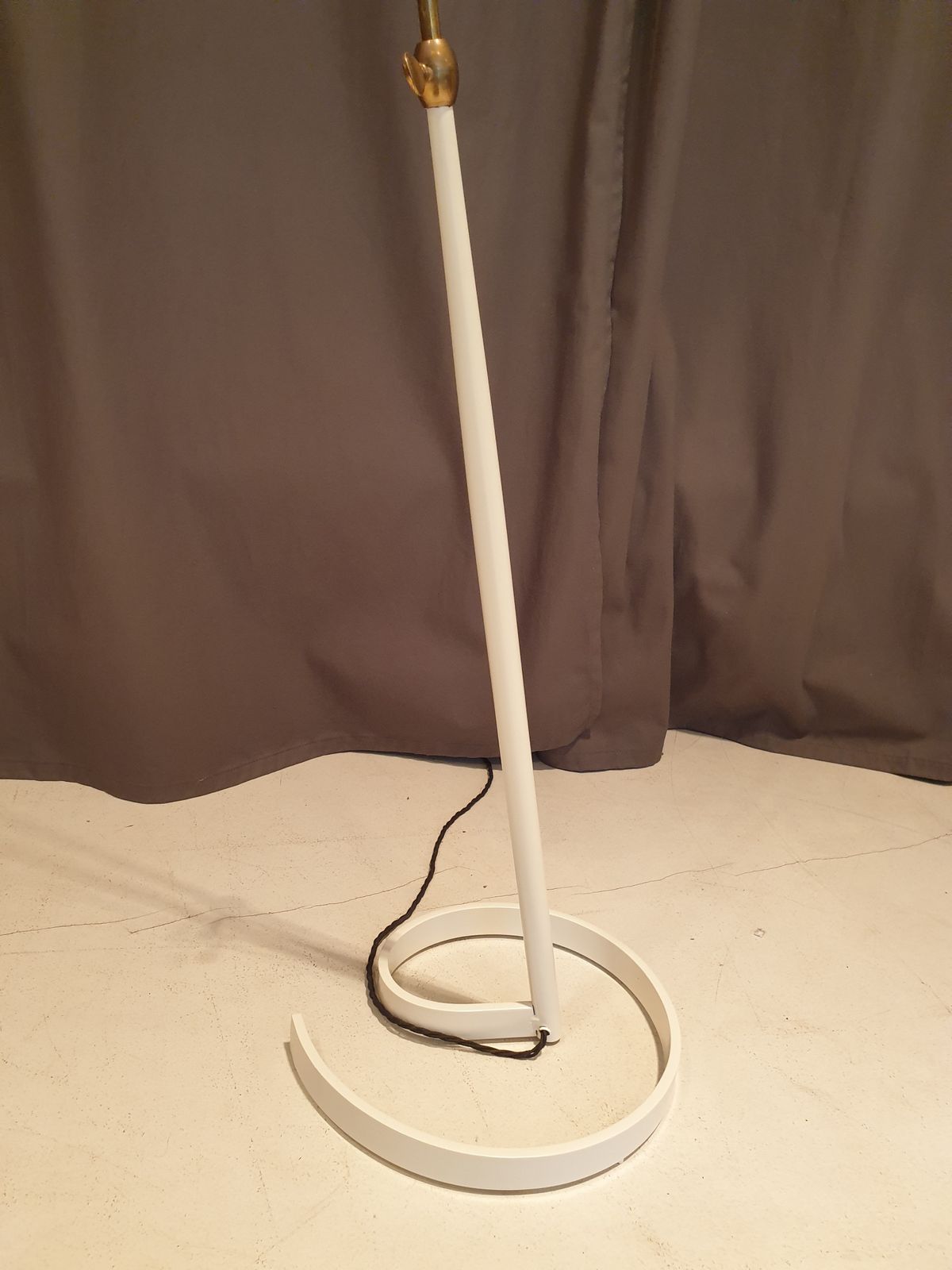 Mid Century Modern Lacquered Metal And Brass Floor Lamp photo for sale