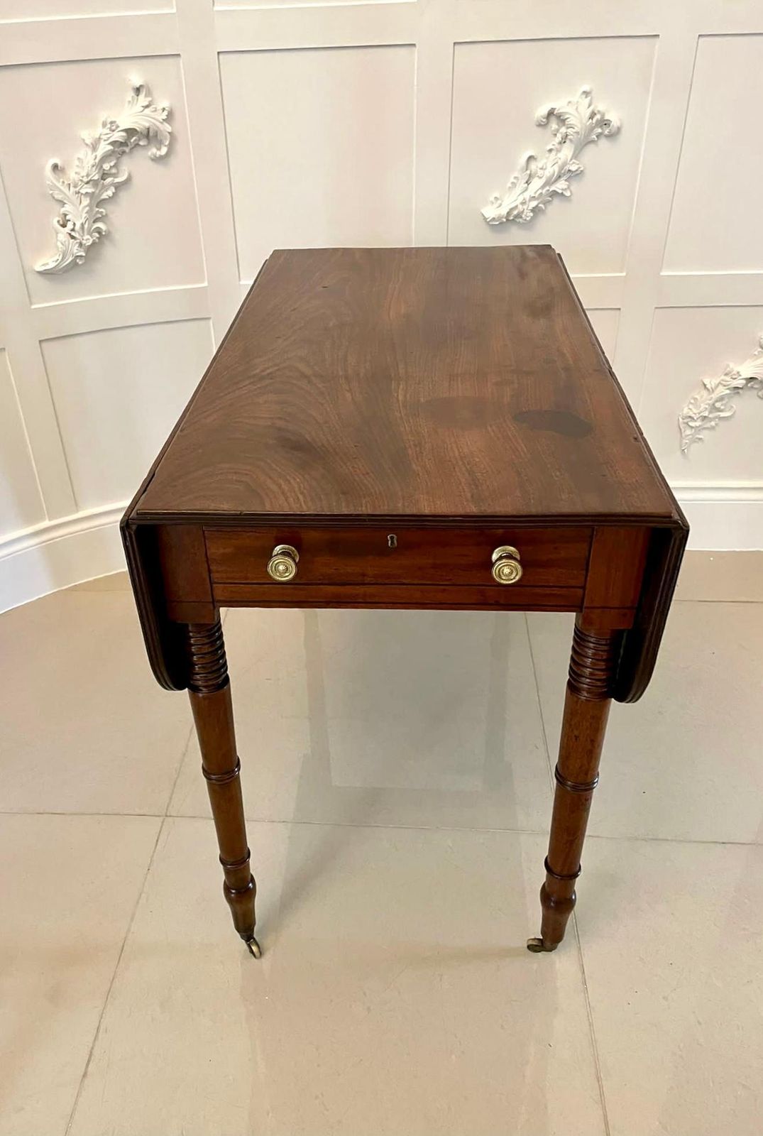Antique George III Quality Mahogany Pembroke Table photo for sale