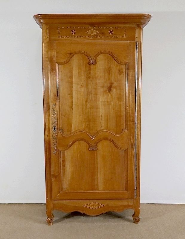 Rare Regional Bonnetière In Blond Cherry, Louis XV   Early 19th Century