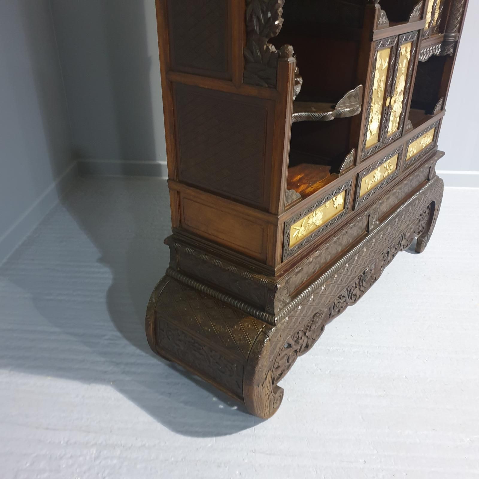 Large Meji Period Shibayama Cabinet photo vinterior