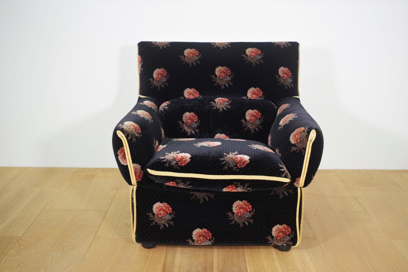 Chenille Flower Sofa, 70s, 1970s photo Furniture