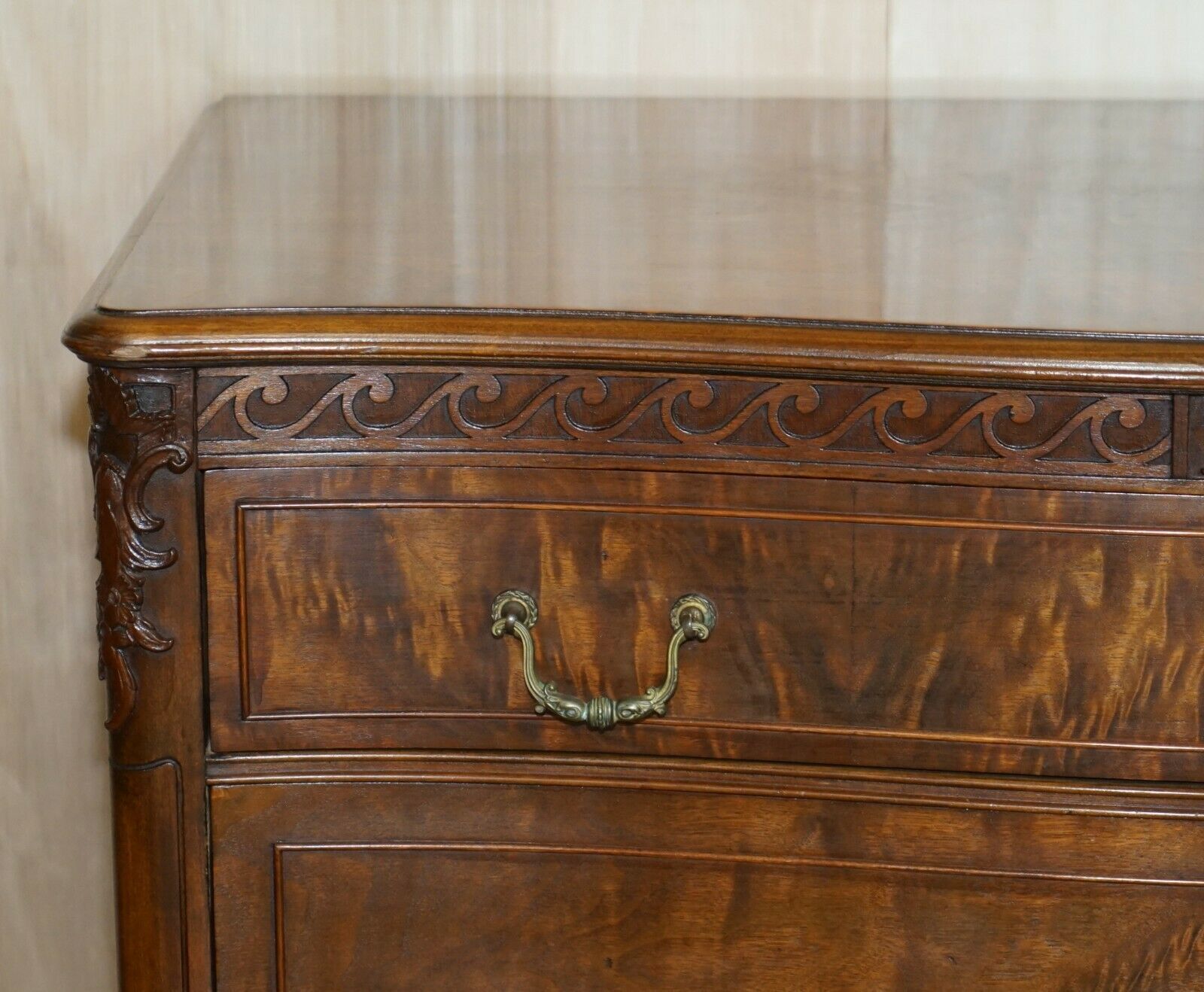Antique Serpentine Fronted Claw & Ball Feet Flamed Mahogany Chest Of Drawers photo 2750.0