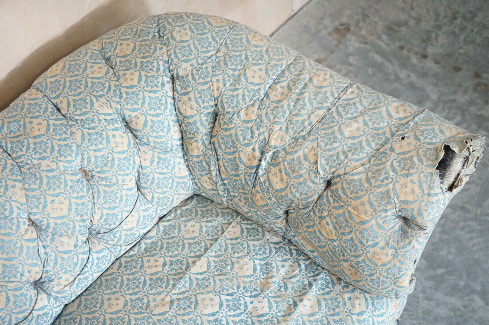 Unrestored Antique Victorian Howard & Son's Chesterfield Sofa Inc Ticking Fabric photo vinterior