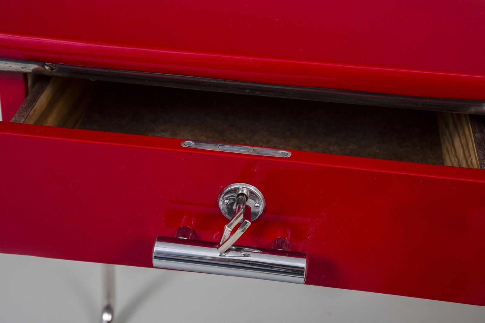 Red Bauhaus Writing Desk Made In 1930s Germany   Restored photo for sale
