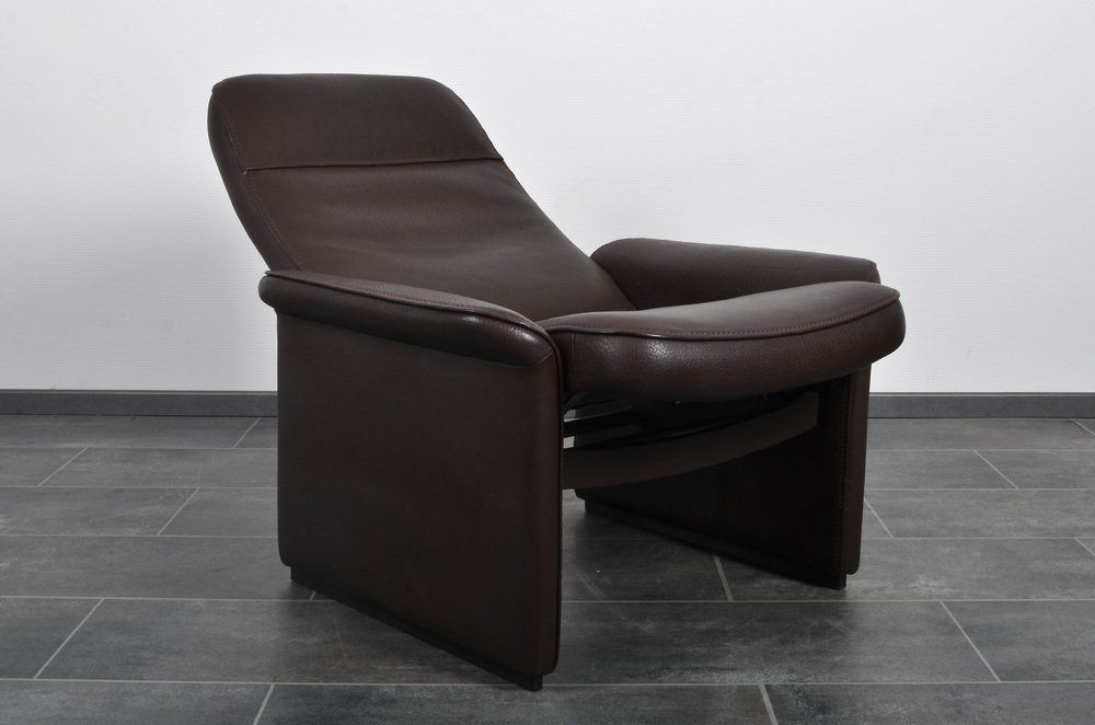 photo furniture Ds 50 Cigar Brown Neck Leather Armchair By De Sede