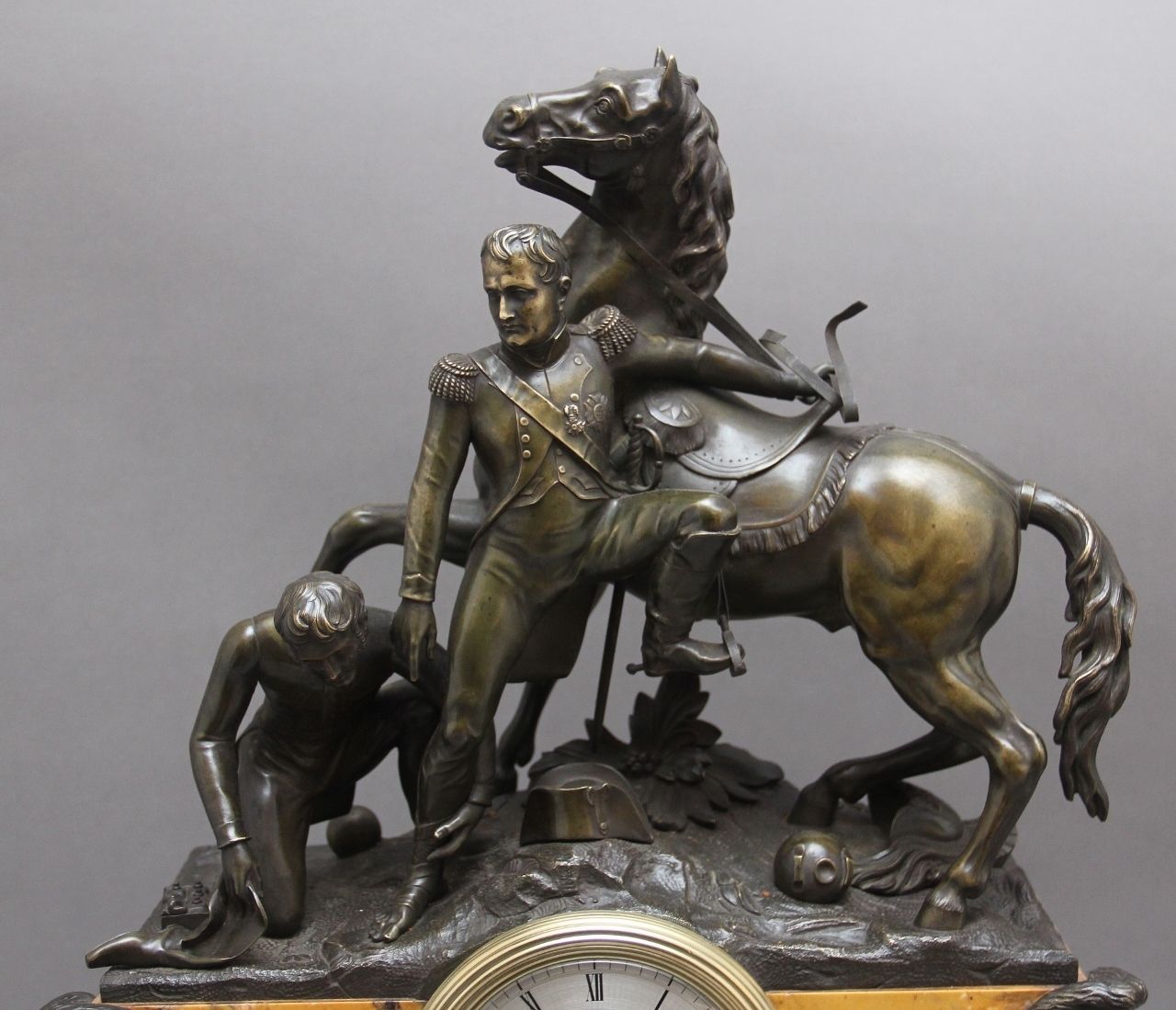 Fabulous Quality Early 19th Century Marble And Bronze Mantle Clock photo vinterior