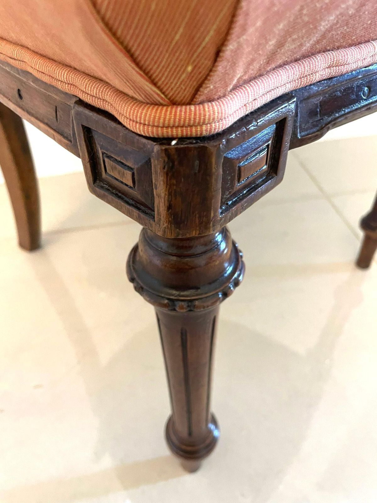 1495.0 Set Of Four Quality Antique Victorian Carved Walnut Dining Chairs photo