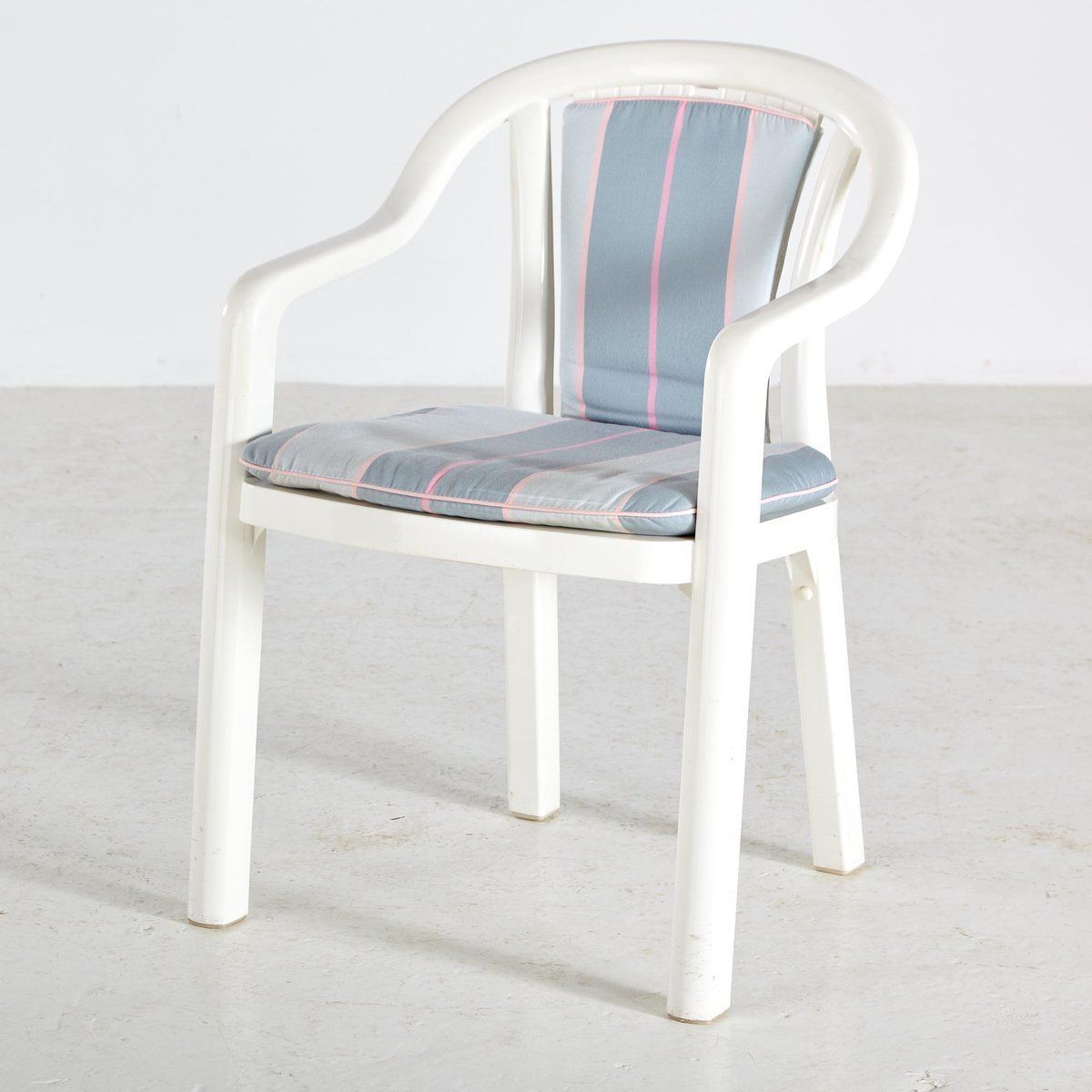 Plastic Garden Armchair From Grosfillex photo furniture