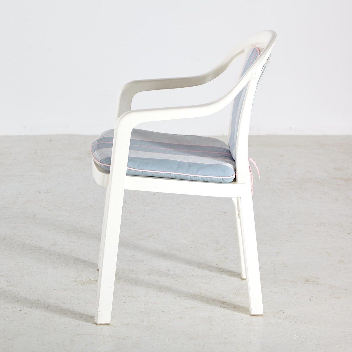 Plastic Garden Armchair From Grosfillex photo 103.0