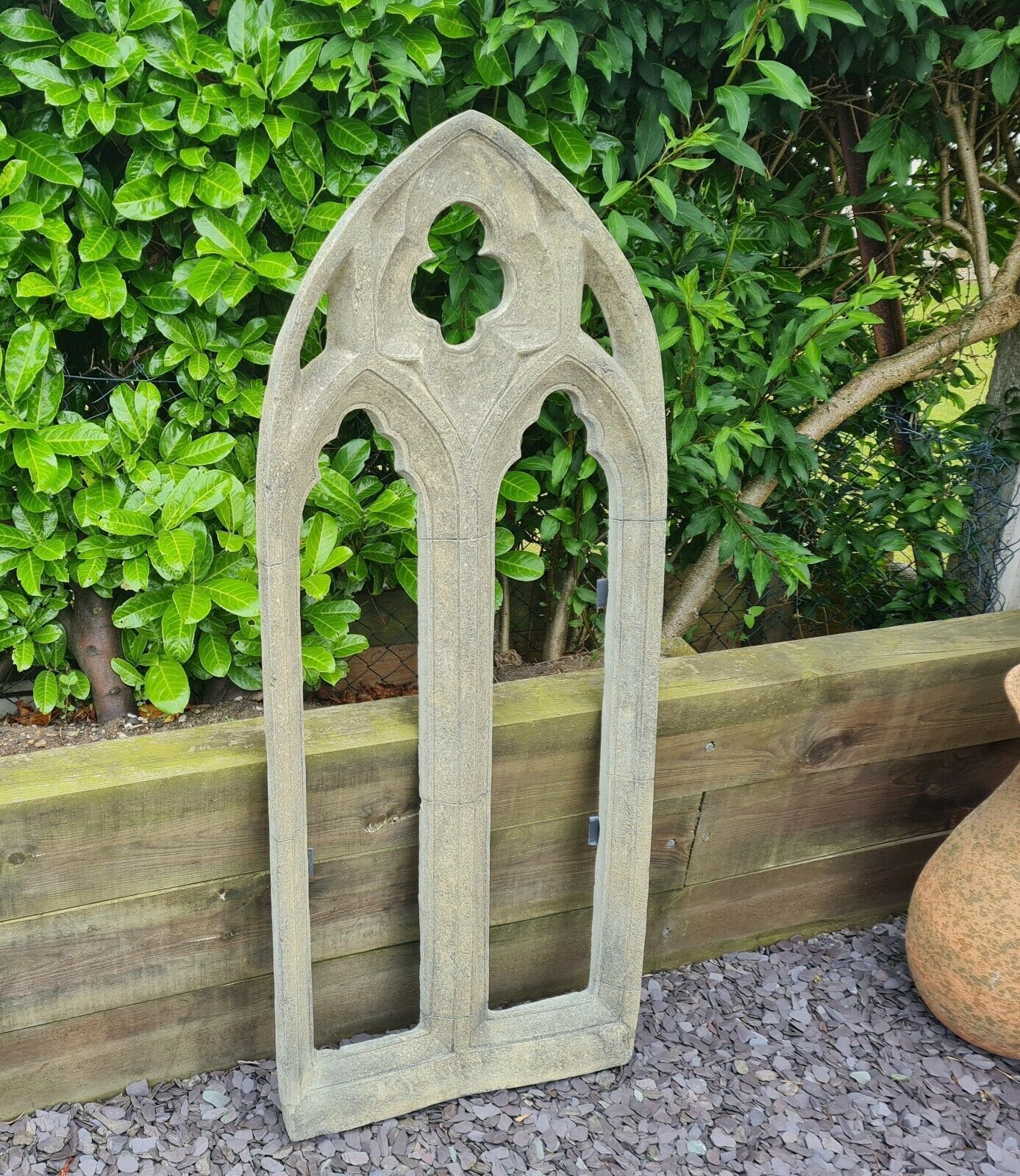 Superb Cathedral Arch Vintage Green Garden English Stone   Delivery Available Via Our Specialist Sister Courier Company 0087. photo vintage