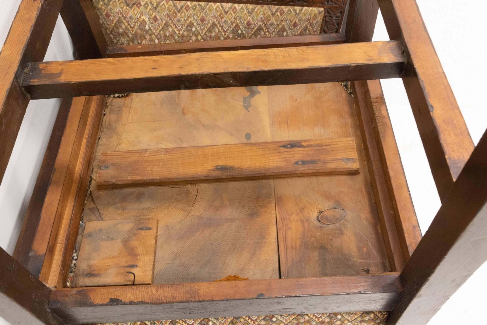 photo vintage Four Moroccan Armchairs Art Deco Circa 1930 Carved Pine