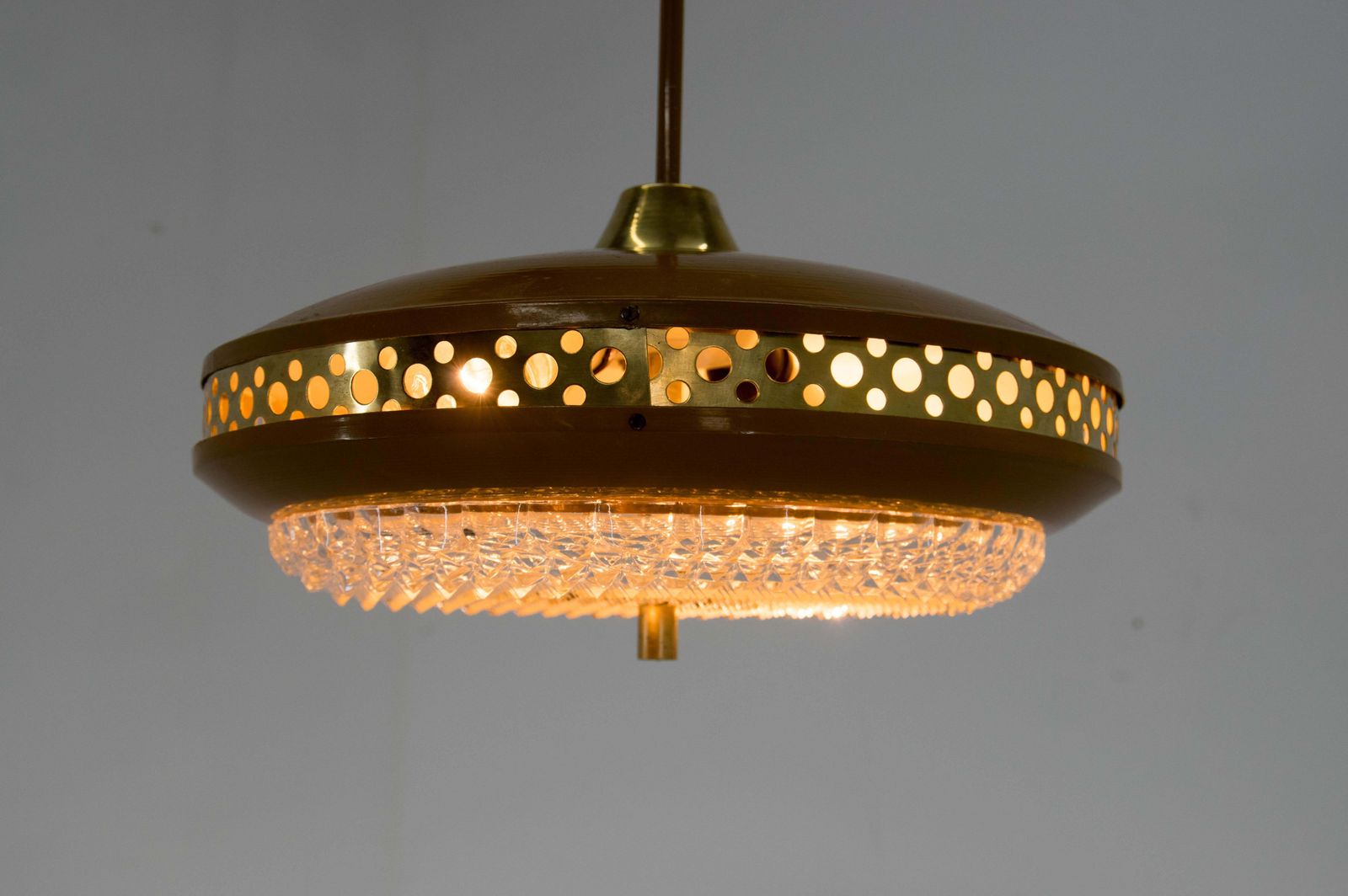 Space Age metalen hanglamp van LUDIB Bratislava, Tsjecho-Slowakije, jaren 1960 photo Verlichting