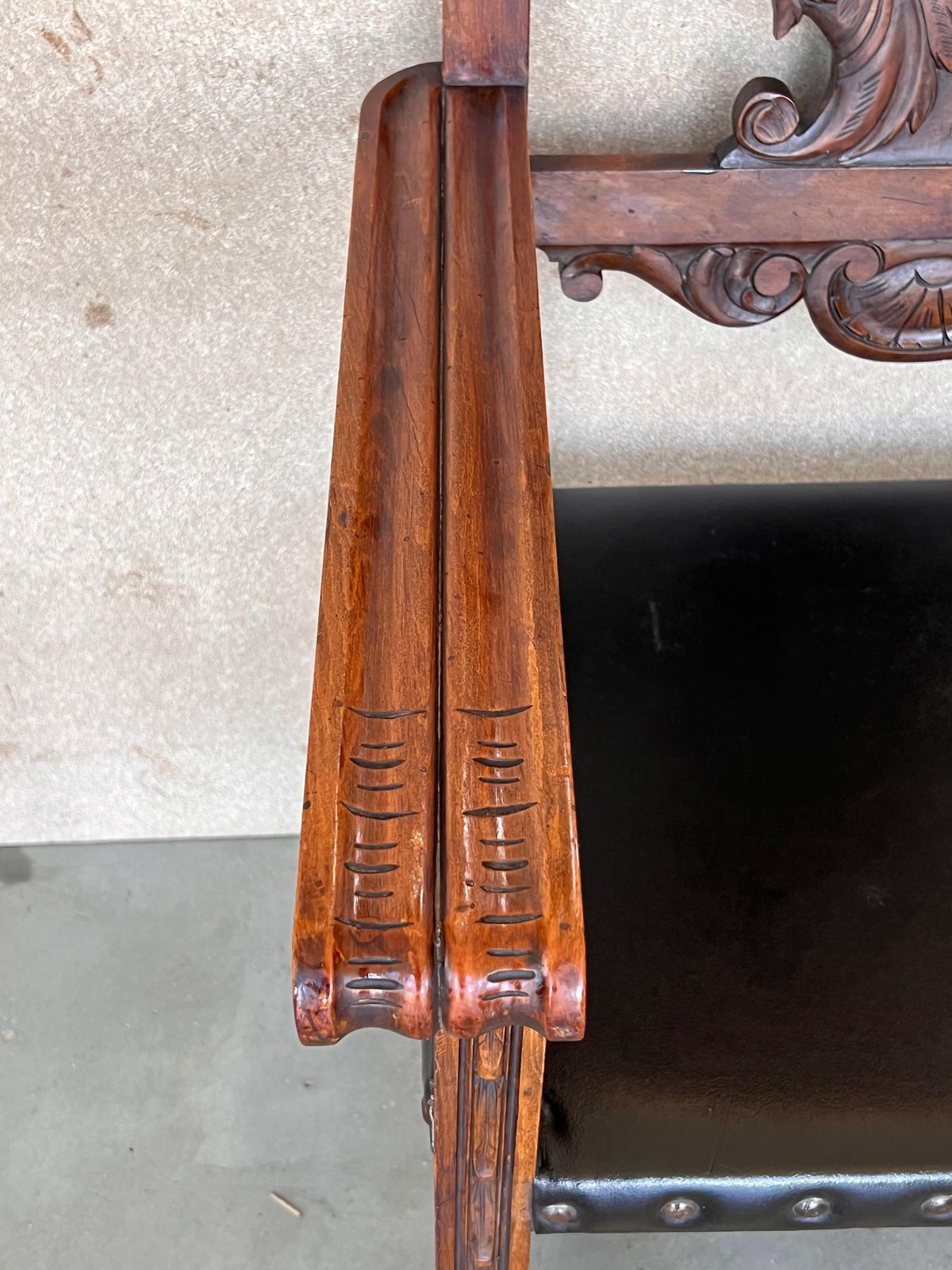 19th Century French Carved Walnut Turned Wood Armchair With Claw Feet photo 2263.0