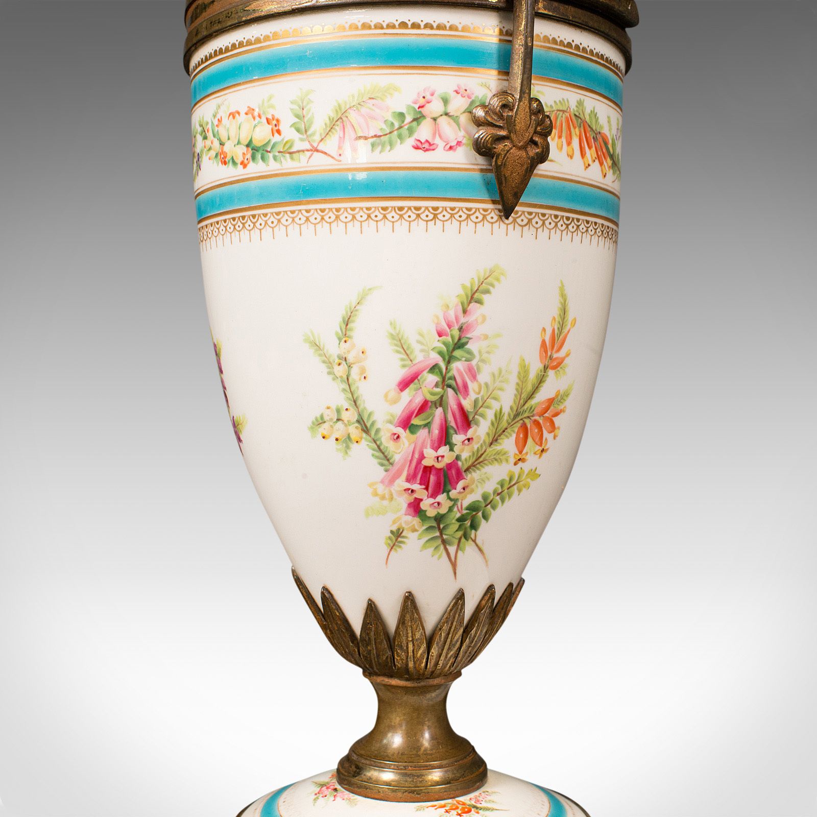 photo furniture Antique Mantlepiece Jardiniere, French, Ceramic, Display, Planter