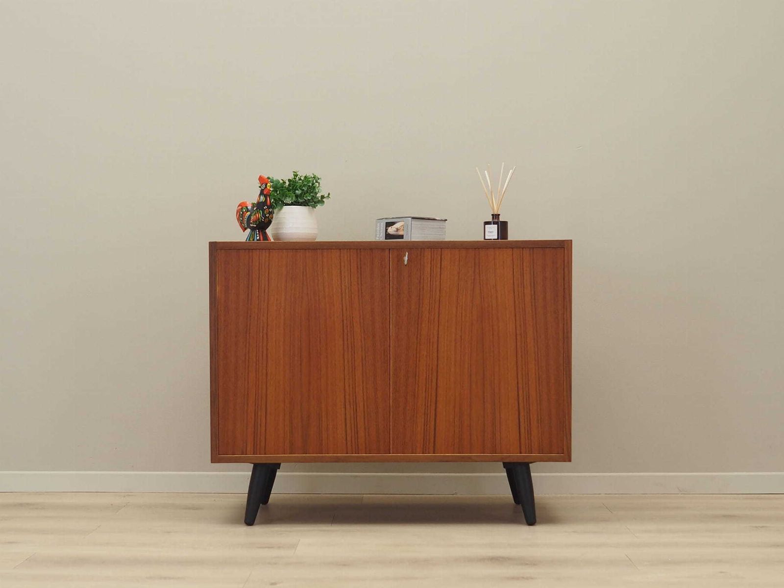 Mahonie Kast, Zweeds Design, Jaren 1970, Gemaakt In Zweden photo furniture