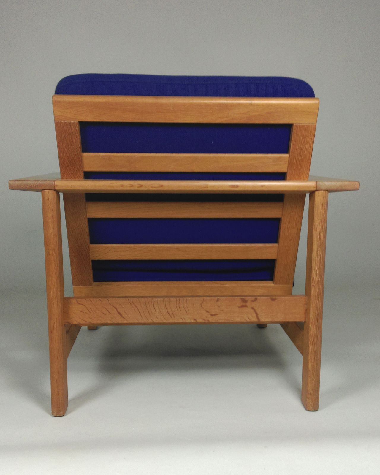 Søren Holst Lounge Chair With Solid Oakwood Frame photo vinterior