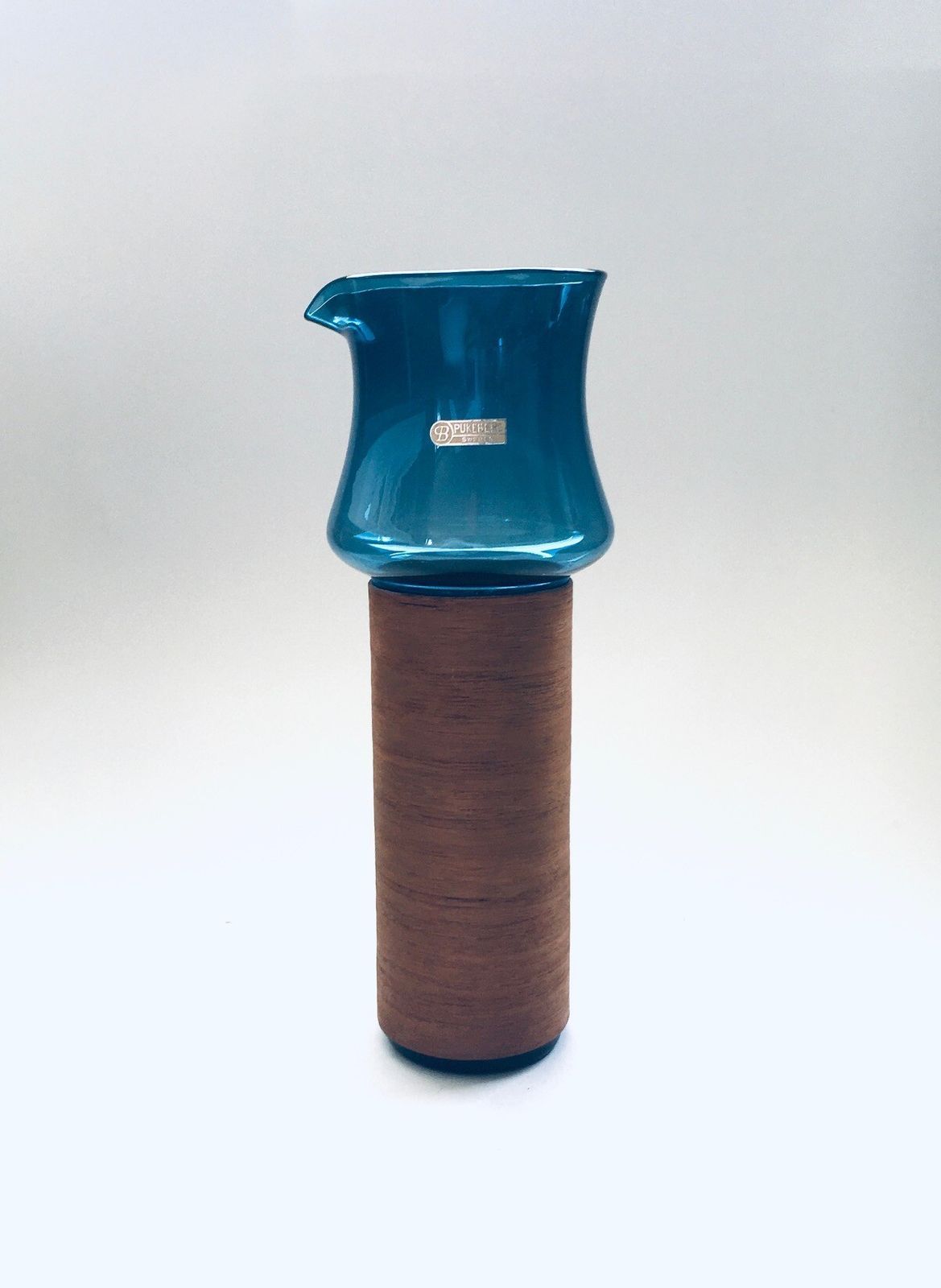 Mid Century Modern Scandinavian Design Glazen Karaf Van Pukeberg, Zweden, Ca. Jaren 1960 photo for sale