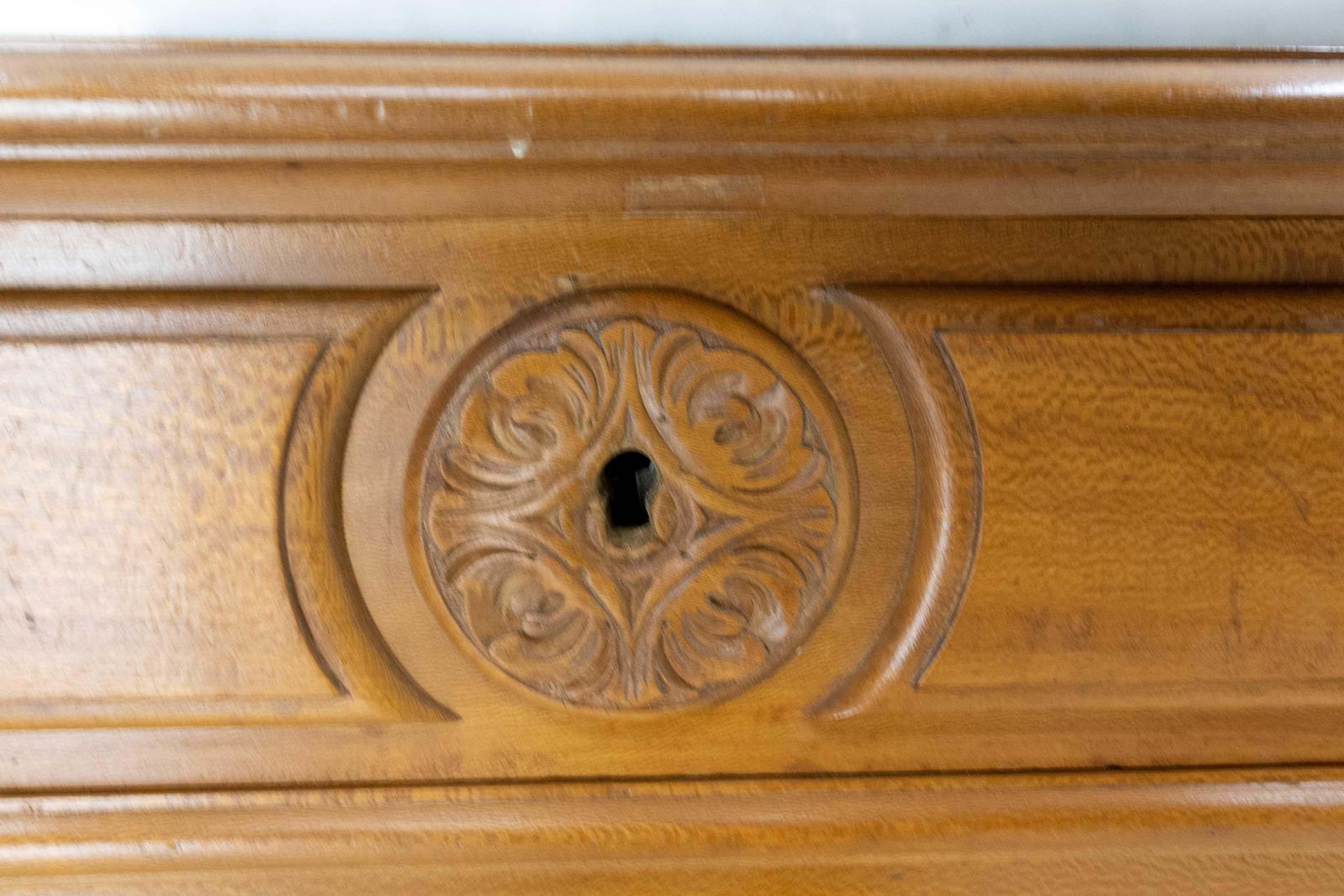 photo for sale Commode Louis-Philippe, plateau en marbre, XIXe siècle