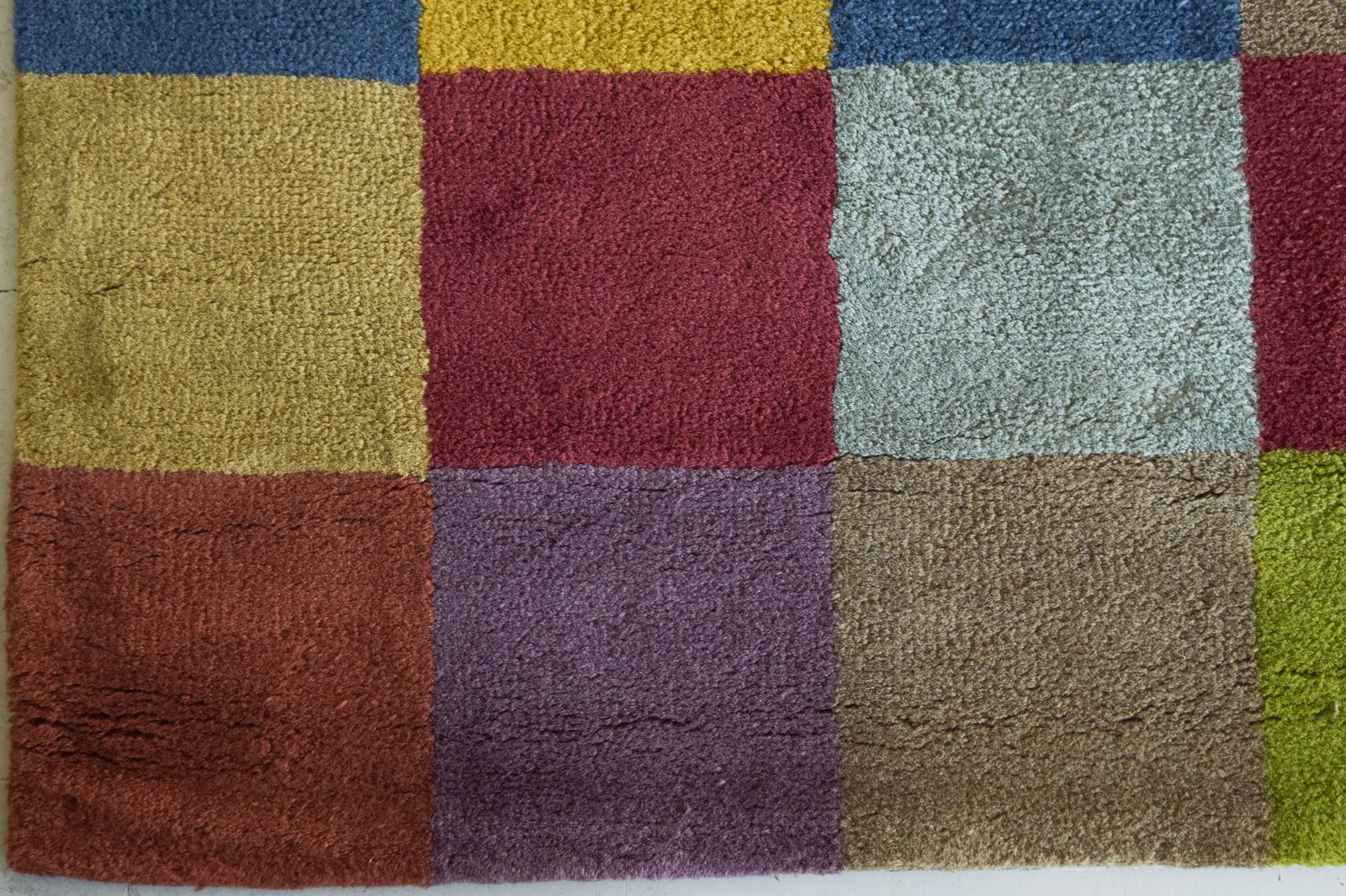 Colourful Chequered Handwoven Rug photo vinterior