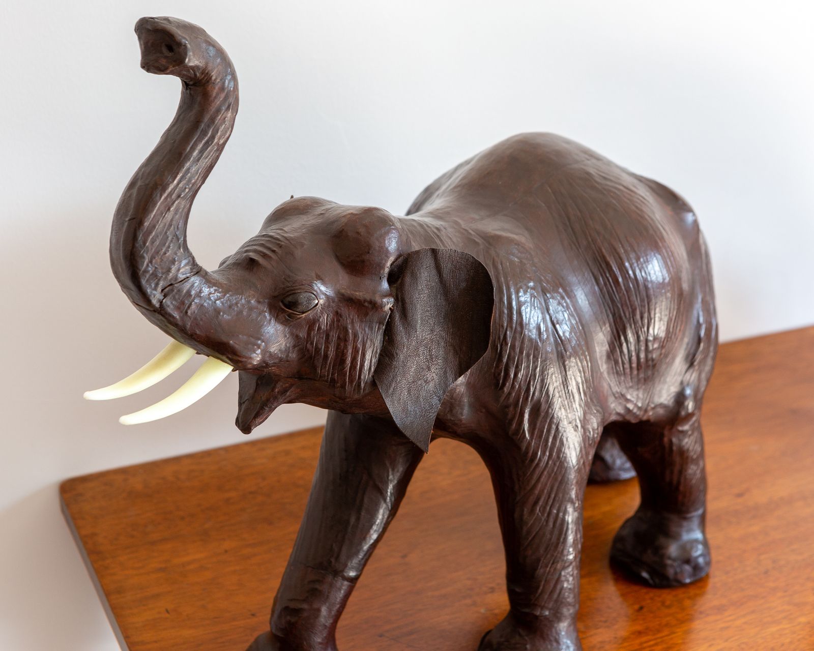 550.0 Pair Of Vintage Mother And Baby Leather Elephant Statues Figurines Liberty Mcm photo