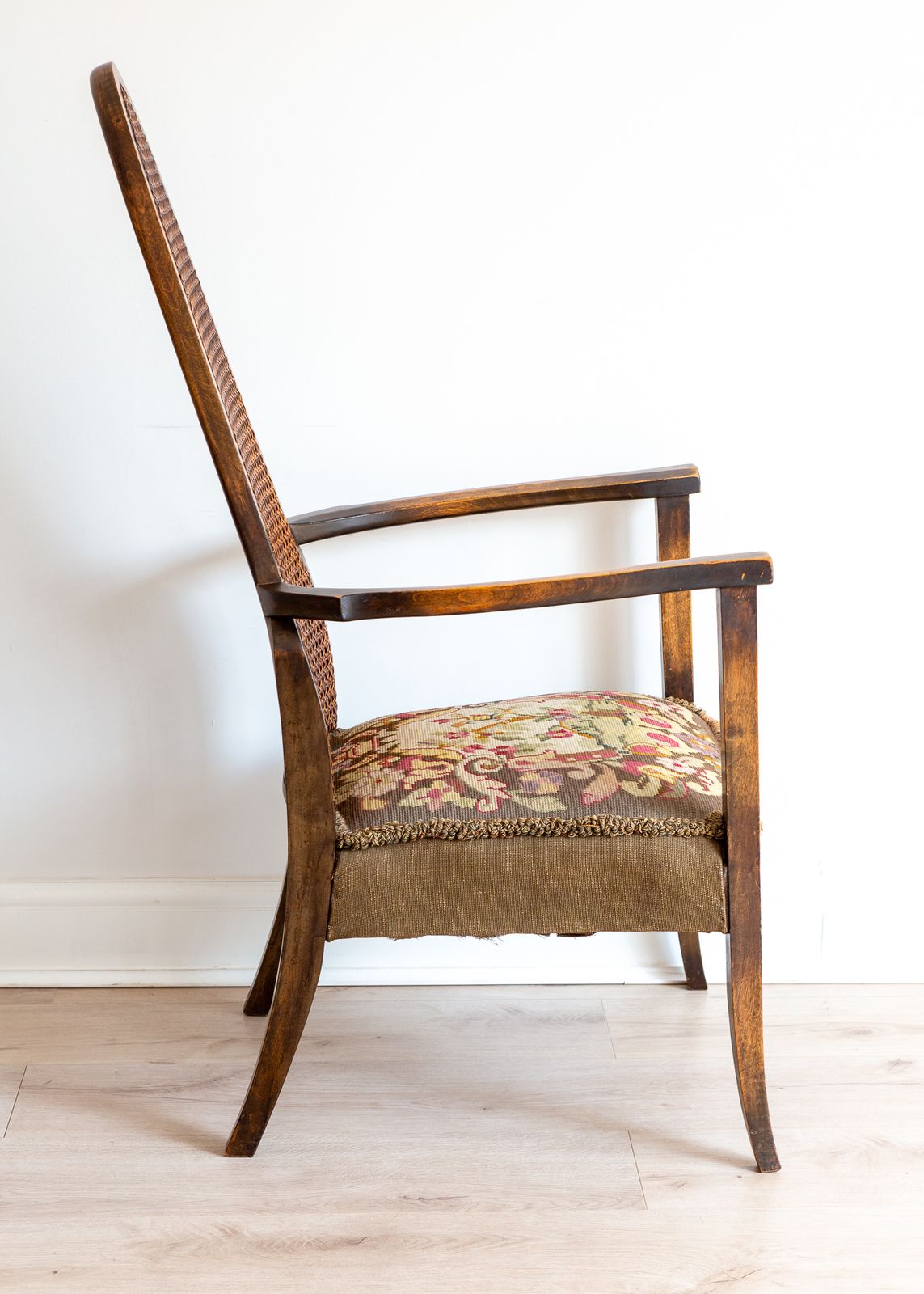 photo furniture George Walton Arts & Crafts Glasgow School Art Nouveau Antique Fireside Armchair