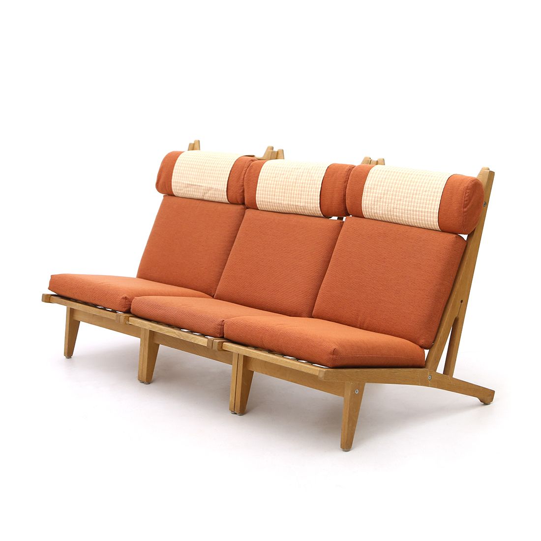 "Ge 375" Armchair By Hans J. Wegner For Getama, 1960s photo vinterior