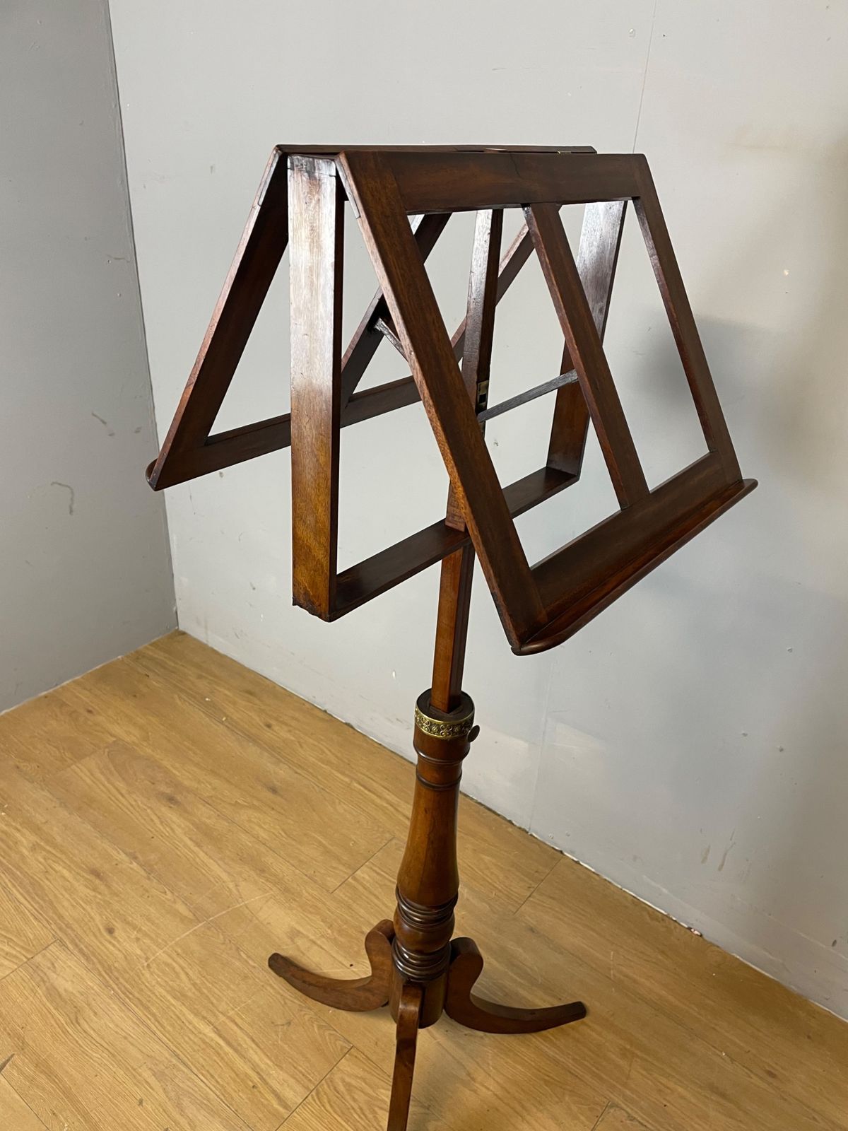 C19th Mahogany Duet Stand On Tripod Base photo buy