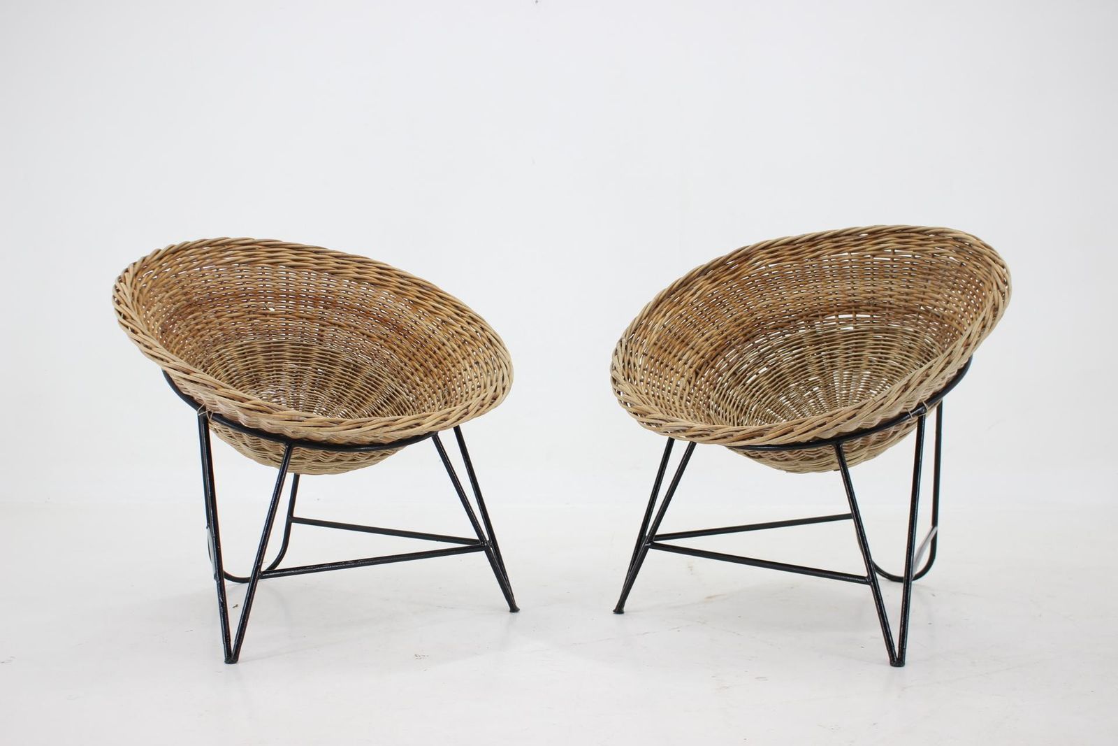Paar Rotan Vlechtwerk Stoelen Met Hairpin Poten, Ca. Jaren 1960 photo furniture