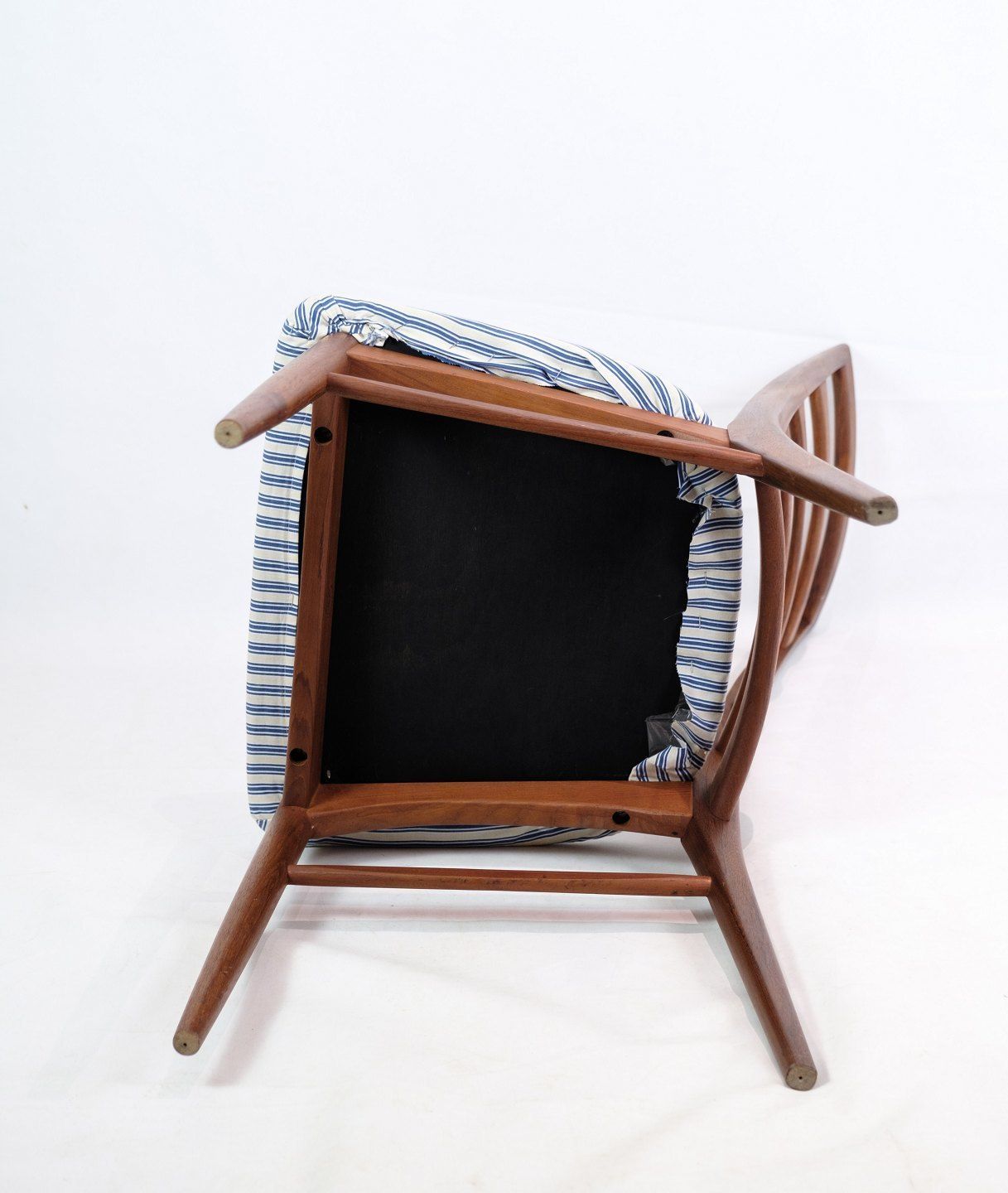 photo furniture Four Chairs, Model Lis, Niels Koefoed, 1960