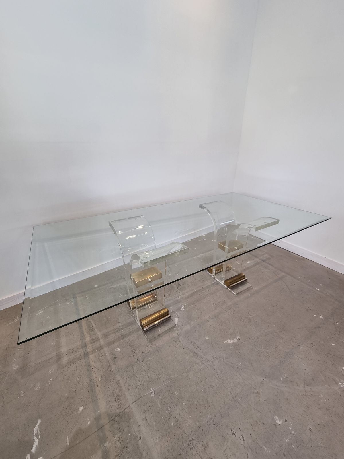Charles Hollis Jones Messing En Lucite Eettafel photo buy