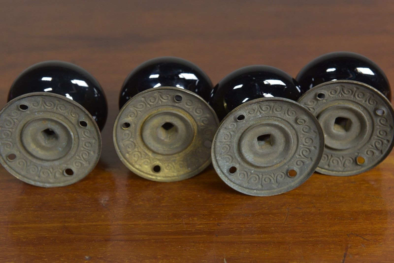 Anique Ceramic & Brass Doorknobs   Two Pairs photo vintage
