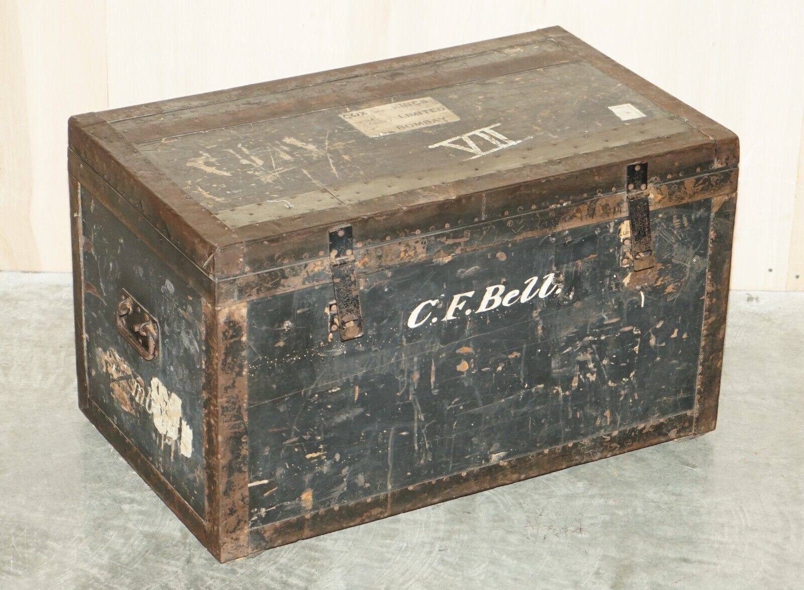 Original Antique Fully Stamped Army & Navy Cls Steamer Campaign Trunk Zinc Lined