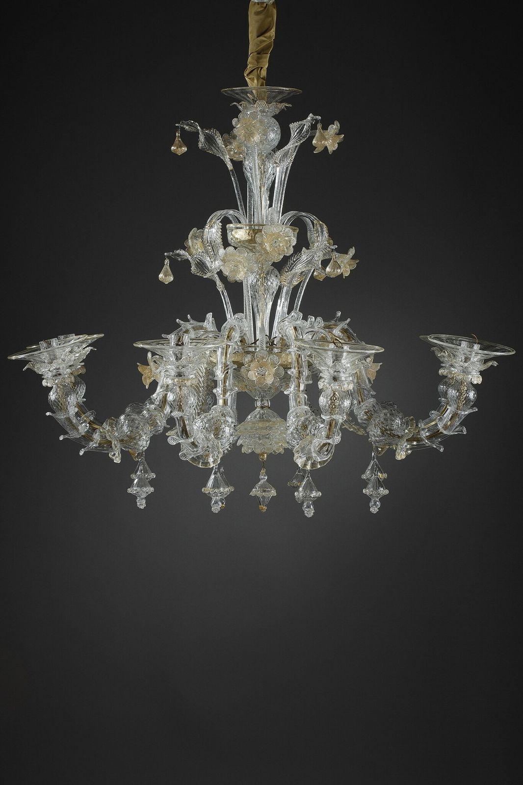 Large Murano Glass Chandelier With Eight Arms Of Light Decorated With Gold