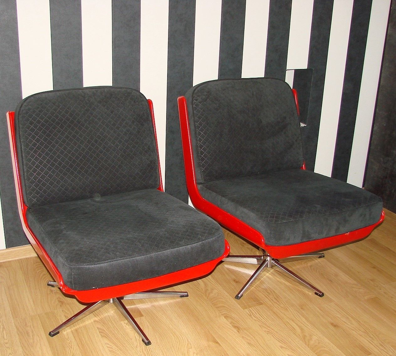 photo furniture Pair Of Dinna Veb Mobel Kombinat Armchairs, Germany 1960s